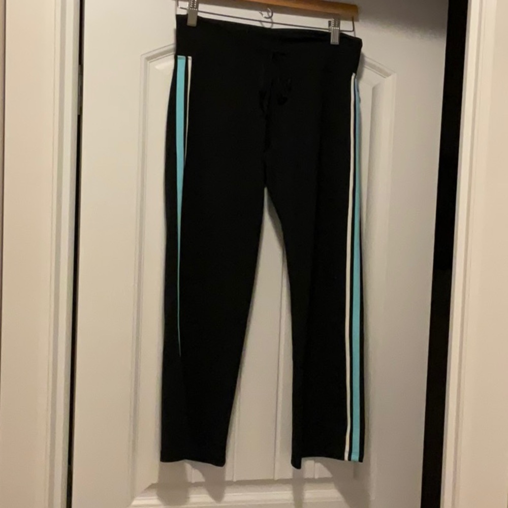So Sporty Black, Turquoise, and White Capri Yoga Pants